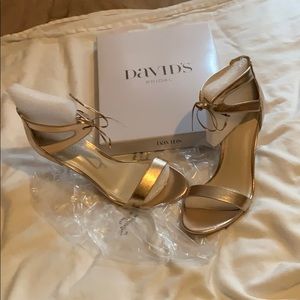 👰🏾‍♂️ David’s Bridal shoes